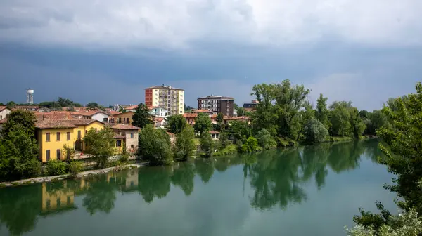 İtalya, Roma, Roma, Tiber Nehri manzarası
