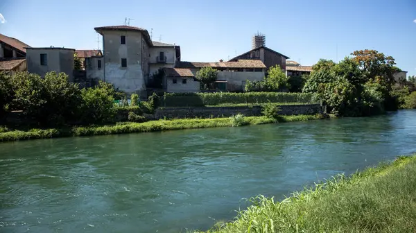 Muzza Nehri, Cassano d 'Adda, Lombardy, İtalya