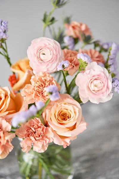 Finished Flower Arrangement Vase Home Flowers Bunch Set Interior Fresh — Stock Photo, Image