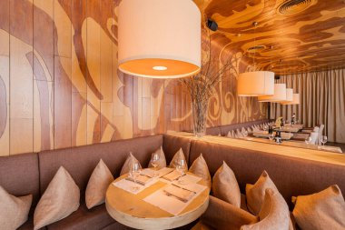 Nizhny Novgorod, Rusya - Şubat 08 2020. Bocconcino Pizzeria. Restoranın içinde. İtalyan mutfağı restoranı. Modern Avrupa restoranı. Yüksek kalite fotoğraf