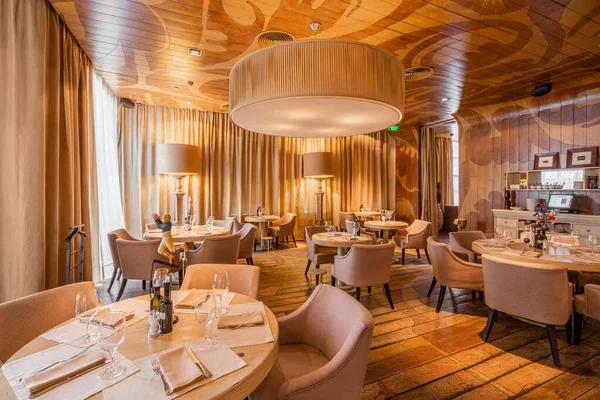 Nizhny Novgorod, Rusya - Şubat 08 2020. Bocconcino Pizzeria. Restoranın içinde. İtalyan mutfağı restoranı. Modern Avrupa restoranı. Yüksek kalite fotoğraf