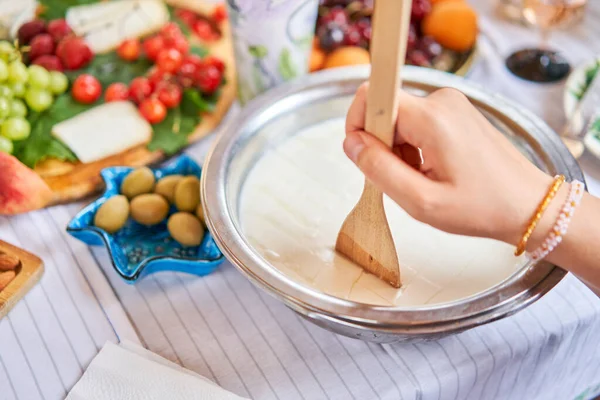 Master Class Cheese Tasting Women Make Cheese Enzyme Starter Culture — Stock Photo, Image