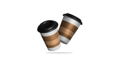 Şeffaf arka planda yüzen kahve fincanları, üzerinde kahverengi etiket olan bir çift kahve fincanı.