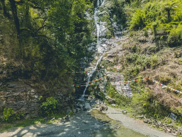 Nepal 'de şelale, en iyi şelale, Annapurna' da şelale.