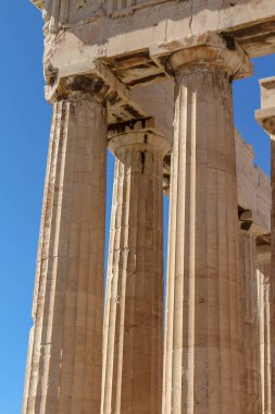 Antik Yunan 'ın cazibesini Partenon' un mermer zarafeti, tarihi ihtişam ve kültürel zenginliğin ortasındaki turizm için bir yol gösterici olarak araştırın.