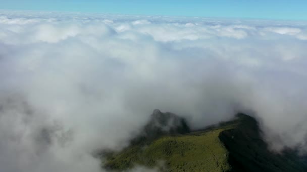 Great Aerial View Very Sunny Day Clouds Way Pico Ruivo — Vídeos de Stock