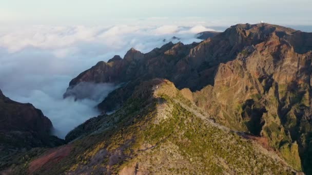 Gigantic Drone Aerial View Pico Ruivo View Pico Arieiro Beautiful — Vídeo de Stock