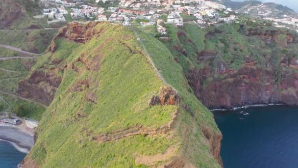 Great Aerial Footage Rock Madeira Called Ninho Manta Fog Coming — Αρχείο Βίντεο