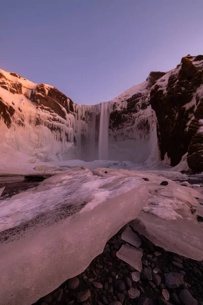 Great Perspective Skogafoss Ice Floes Foreground Beautiful Red Sky — Stok fotoğraf
