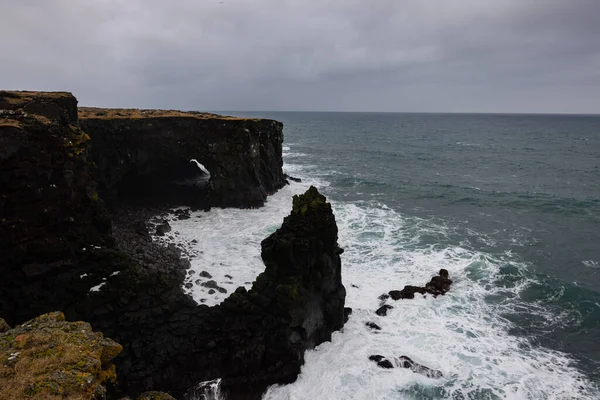 Μεγάλη Έκθεση Στα Ανοικτά Των Ακτών Της Ισλανδίας Νερό Φαίνεται — Φωτογραφία Αρχείου