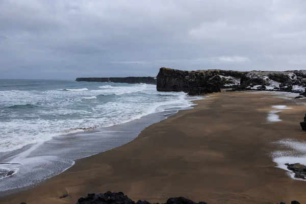 Песчаный Пляж Севере Исландии Названием Skarsvk Beach Зимой 2023 Года — стоковое фото