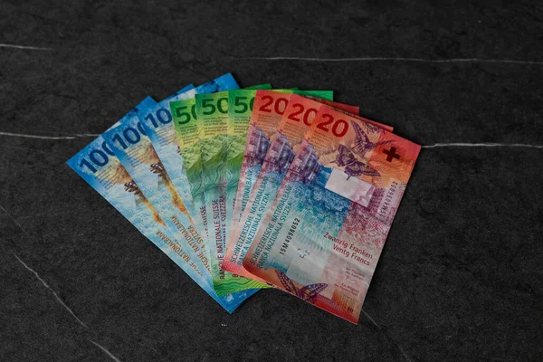 Banknoty Franków Szwajcarskich Różnych Nominałach Umieszczone Obok Siebie Pieniądze Papierowe — Zdjęcie stockowe