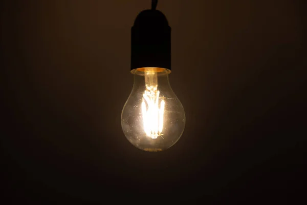 Eine Glühbirne Als Symbol Für Die Energiekrise Die Sich Durch — Stockfoto