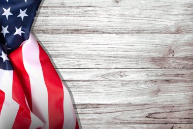 Amerikan bayrağı için Amerika Birleşik Devletleri tatil badanalı ahşap arka plan üzerinde.