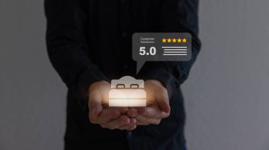 Kullanıcı çevrimiçi başvuru, Müşteri memnuniyeti geri besleme anket konsepti üzerinde otel hizmeti deneyimine derecelendirme verir.