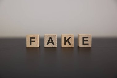 Sahte haber kavramı. Bir gazete formuna 