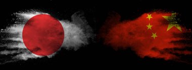 Japonya Rakip Çin, Japon bayrakları yan yana yerleştirilmiş duman. Kalın ipeksi duman bayrak Çin ve Japonya, Japonca, renkli
