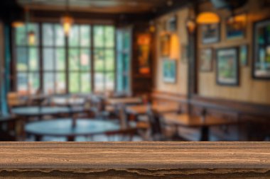 Boş ahşap masa üstü, arka planda ışıklar bokeh..