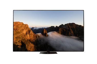 LCD televizyon monitörü beyaz arkaplanda izole edildi, günbatımı doğa görünümü, kırpma yolu