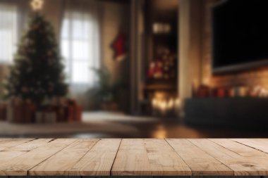 Boş ahşap yüzey ve Noel için dekore edilmiş odanın bulanık görüntüsü