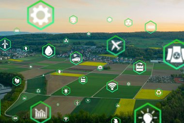 Çevre. Yeşil ormanda yosun üzerinde kristal küre. sembolik bir ikon vardır: Çevre, Ekoloji, Dünya Günü, Orman Koruma, CSR, ESG, NET ZERO