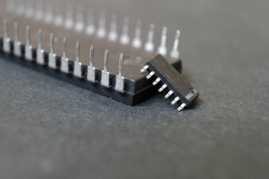 Yarı iletken entegre devreler. IC Geliştirme. Elektronik çiplerin evrimi.