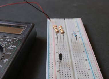 Electronic components on the a solderless breadboard.