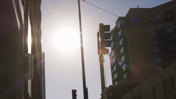 Immeuble Moderne Dans Une Ville Urbaine Plein Soleil Doré — Video
