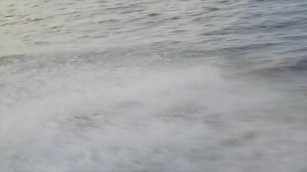 Лодка Волны Воде Быстро Движущейся Моторной Лодки — стоковое видео