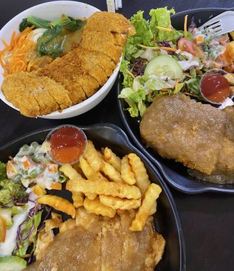 3 sağlıklı pempek palembang Endonezya yemeği menüsü