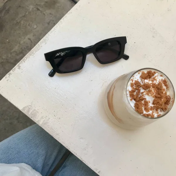 Iced Coffee Pair Sunglasses — Stock Photo, Image
