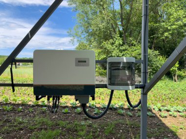Solar Inverter melez izometrik sistem kontrolörü. Güneş pilleri için melez çevirici.