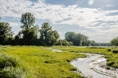 Ulusal Park 'ın güzel panoramik manzarası - Sodros, yaz sonundan önce.