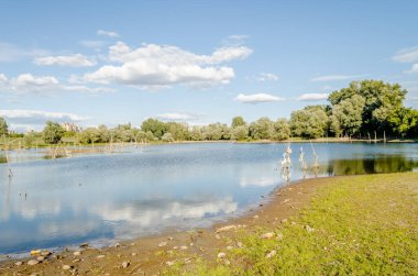 Ulusal Park 'ın güzel panoramik manzarası - Sodros, yaz sonundan önce.