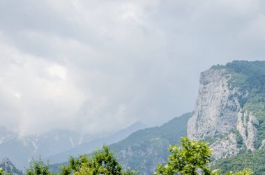 Yunanistan 'ın Stavros kentindeki gözcü noktasından Olimpos Dağı' nın panoramik manzarası.