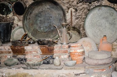 Yunanistan 'daki Meteor Dağı' nın kayalıklarında bulunan Büyük Meteor Ortodoks Manastırı manzarası, Haziran 2018.
