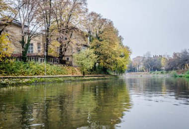 Timisoara, Romanya - 29 Ekim 2016: Romanya 'daki şehir parkı.