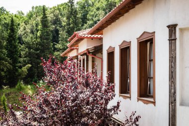 Leptokarya, Yunanistan - 07 Haziran 2018: Olympus - St. Dionysius Yeni Ortodoks Manastırı Litohoro Köyü .