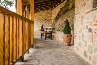 Yunanistan 'daki Meteor Dağı' nın kayalıklarında bulunan Büyük Meteor Ortodoks Manastırı manzarası, Haziran 2018.