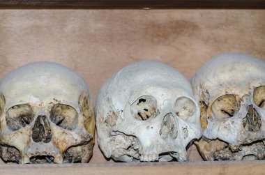 Kalambaka, Yunanistan - 10 Haziran 2018: Teselya Ovası 'nın kuzeybatısındaki Kalambaka kasabası yakınlarındaki Büyük Meteor Manastırı' nda yıllar boyunca ölen rahiplerin kutsal kemikleri.
