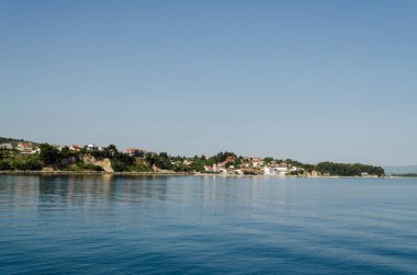 Evia Adası, Yunanistan - 28 Haziran. 2020: Yunanistan 'daki Skiathos adasının panoraması. Yunanistan 'daki Skiathos adasının Panorama manzarası.