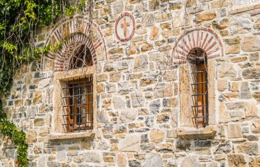 Leptokarya, Yunanistan - 07 Haziran 2018: Olympus - St. Dionysius Yeni Ortodoks Manastırı Litohoro Köyü .