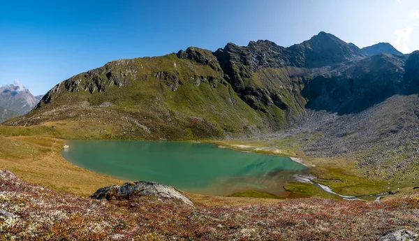 Panorama Hermosa Vista Otoñal Montañas Lago Montaña Alpes Austriacos Cordillera — Foto de Stock