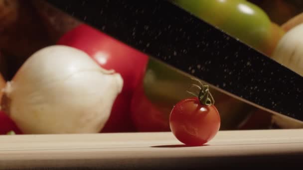 Close Shot Chefs Hands Cutting Fresh Tomato Knife Wooden Board — Stok video