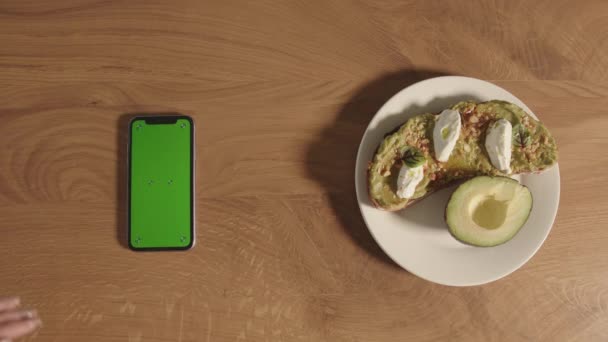 Woman Using App Calculate Calories Healthy Eating Diet Concept Smartphone — Vídeos de Stock