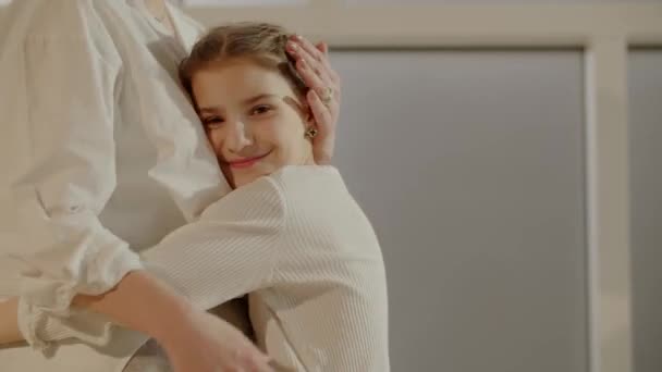 Gentle Hugs Mom Daughter Mom Daughter Enjoy Tender Moments Time — Stock Video