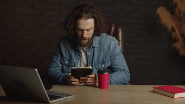 Young Freelancer Man Beard Workplace Office Use Tablet Lonely Man — Stock Video