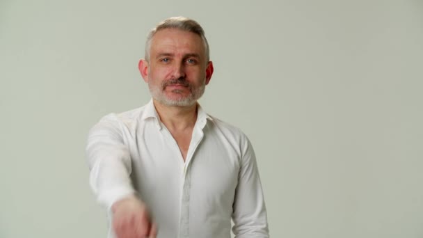 Šéf Středním Věku Přiřadil Úkol Aby Byl Podřízen Přímočaře Podnikatel — Stock video