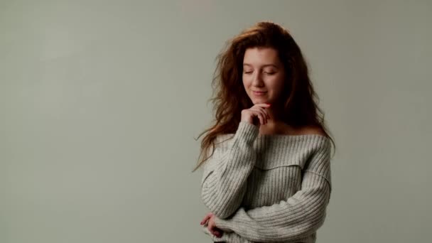 Egy Vonzó Mosolygós Lány Modell Gondol Kép Portfólió Fotózás Megtalálja — Stock videók