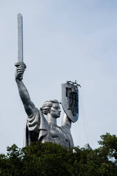 Kyiv Ukraine August 2023 Motherland Mother Ukraine Monument New Replaced — Stock Photo, Image
